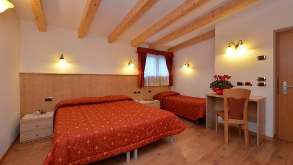 Hotel Zirmes Moena Luaran gambar