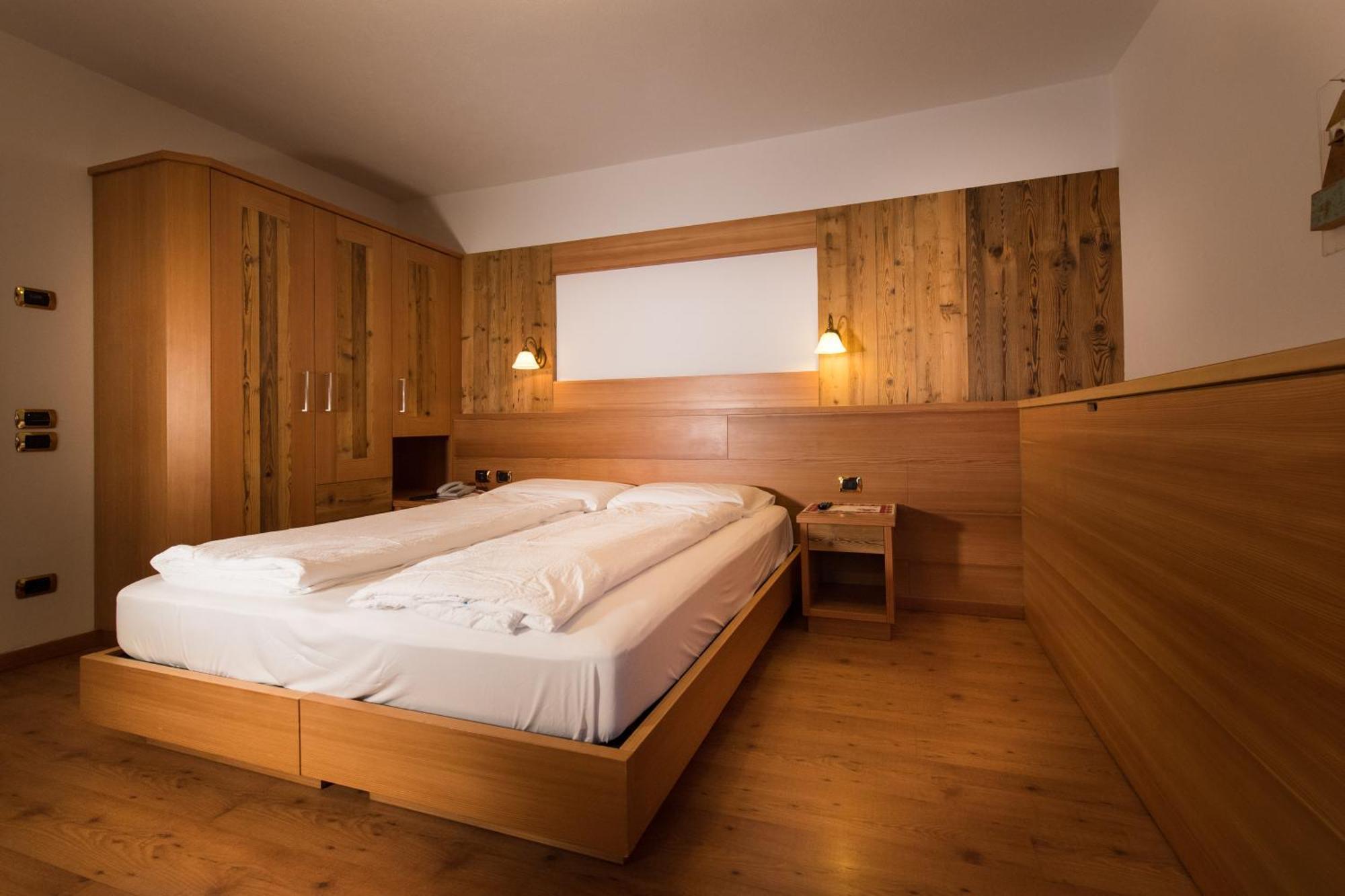 Hotel Zirmes Moena Luaran gambar