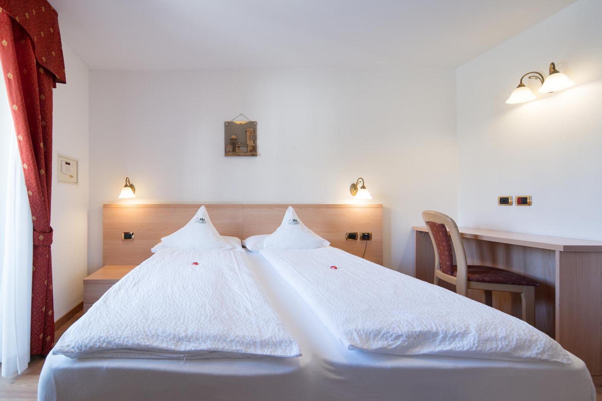 Hotel Zirmes Moena Luaran gambar