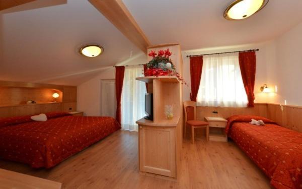 Hotel Zirmes Moena Luaran gambar