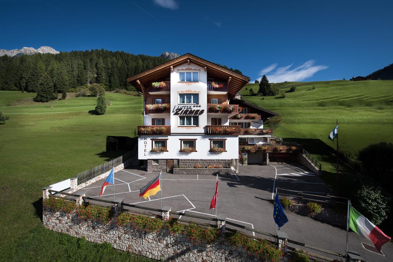 Hotel Zirmes Moena Luaran gambar