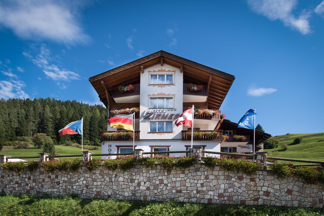 Hotel Zirmes Moena Luaran gambar